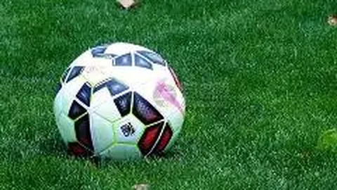 明星素颜惊变！贾玲皱纹明显，宋轶油光闪烁，蔡明僵硬形象颠覆